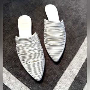 Tory Burch Leather Flats